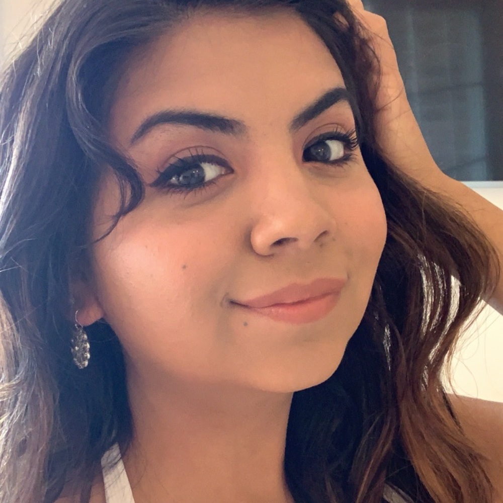 Meet your Posher, Mariana